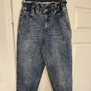 NWOT Vintage America Mom Jeans Size 10